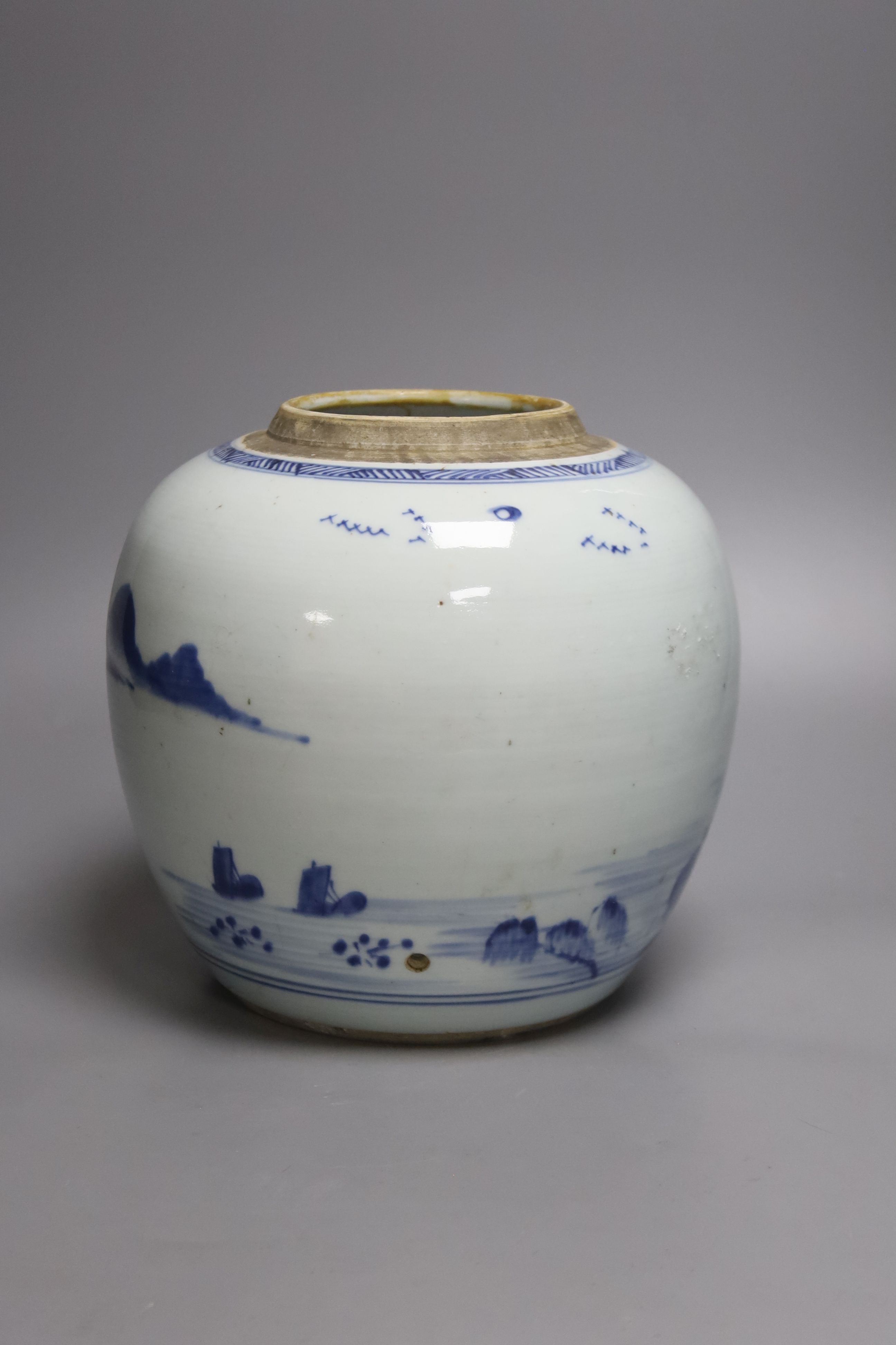 An 18th century Chinese blue and white jar, height 22cm